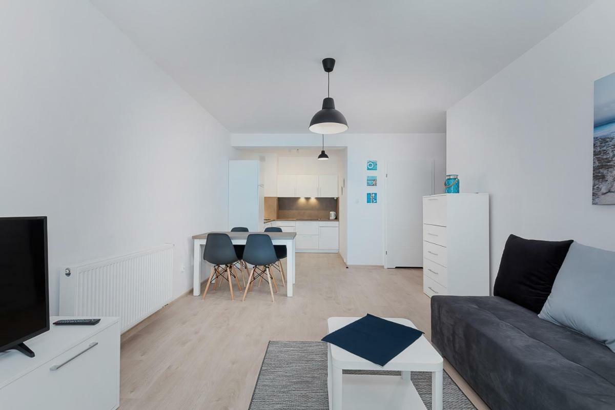 Feniks Apartamenty 8 By Jantar Apartamenty Kolobrzeg Ngoại thất bức ảnh